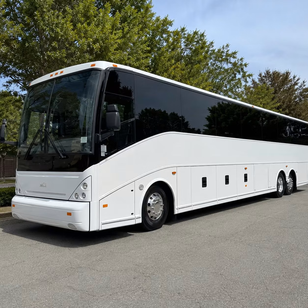 charterbusrentalbeavertonor com makes it possible to compare every airport bus option in one place