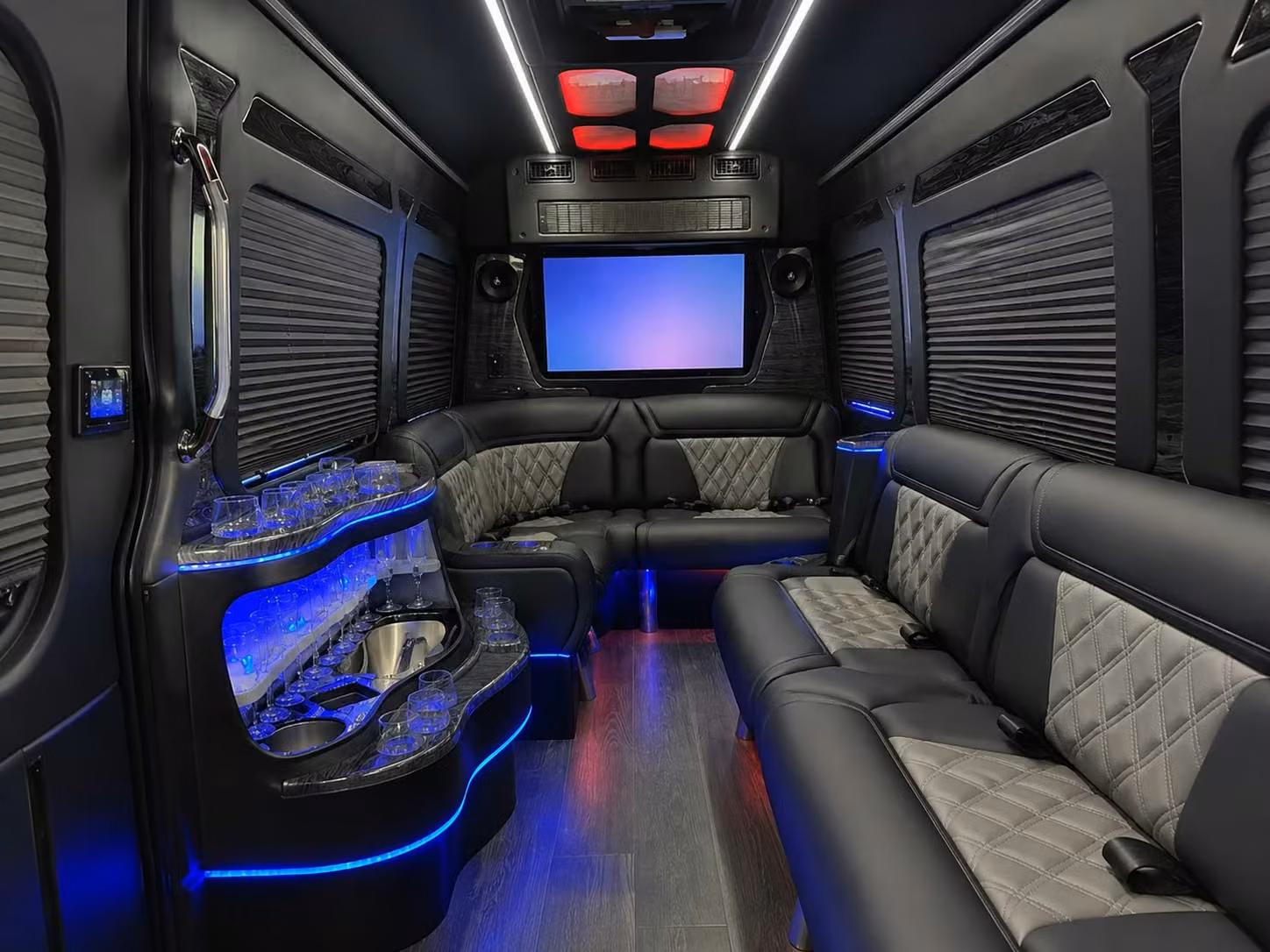 construction site shuttles and workforce transportation in beaverton