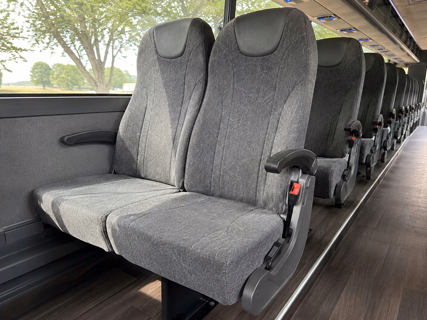 shuttle buses for beaverton wedding guests staying at nearby hotels